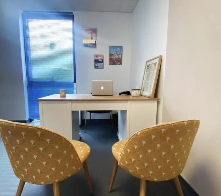 Consultation médicale laser, Charbonnières-les-Bains, Docteur LE GUILLOUZIC Solenne